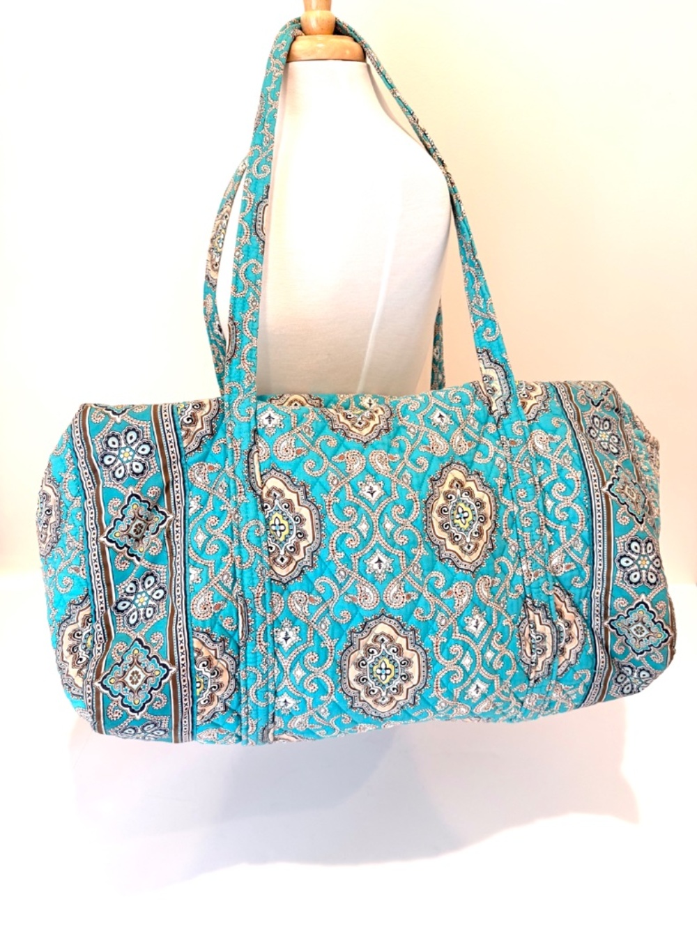 Vera Bradley Totally Turquoise Large Duffle Travel Bag Zip Top w/ Pocket Retired